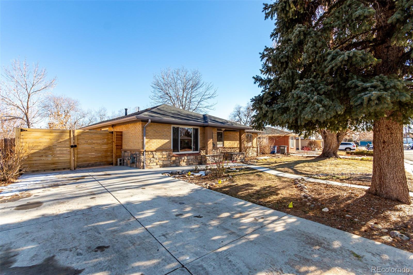 5470 Holland Drive