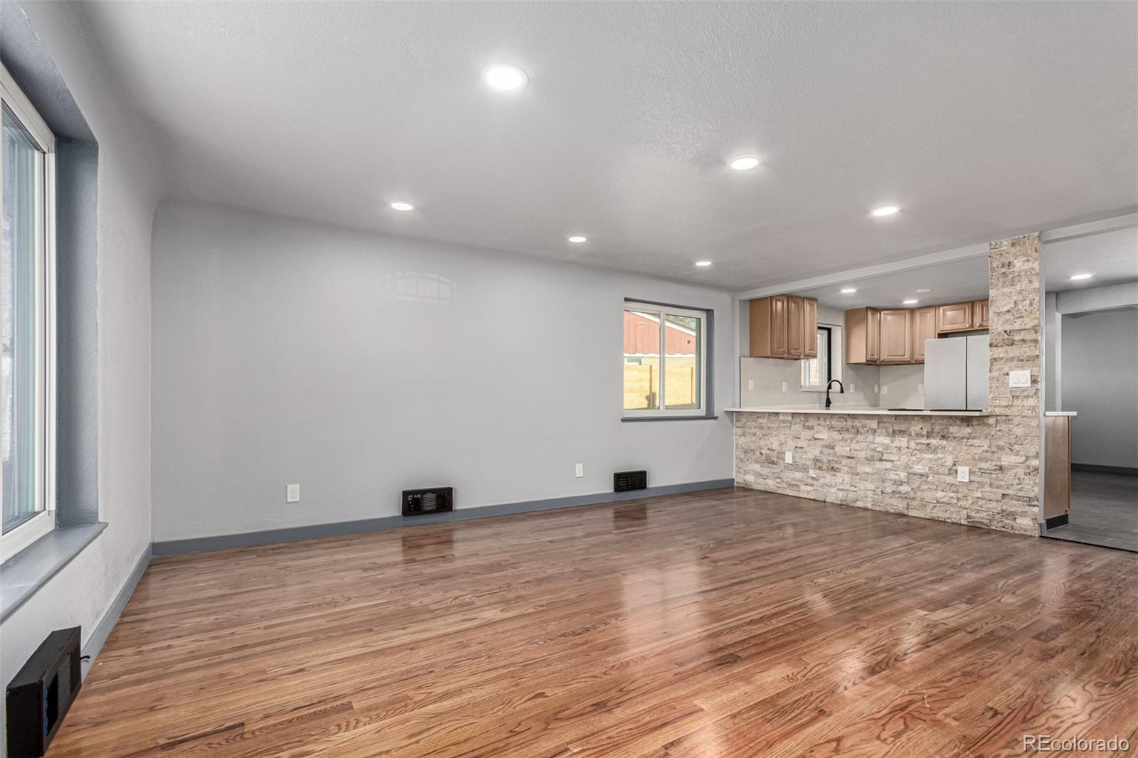 5470 Holland Drive