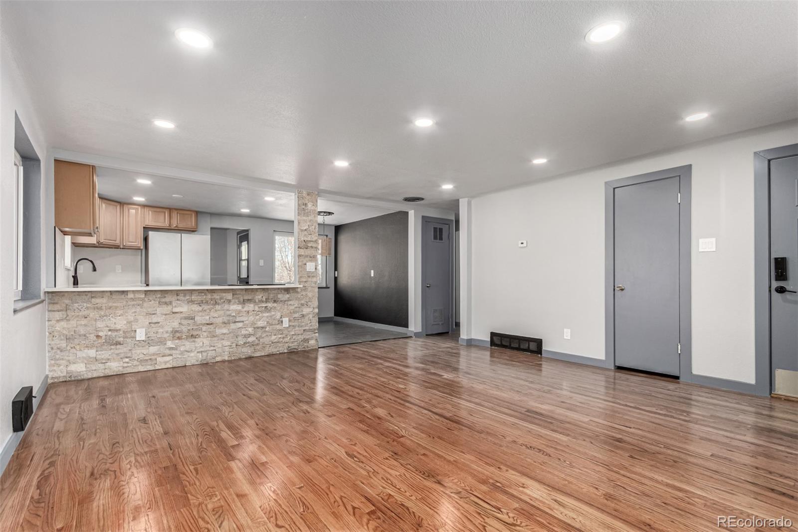5470 Holland Drive