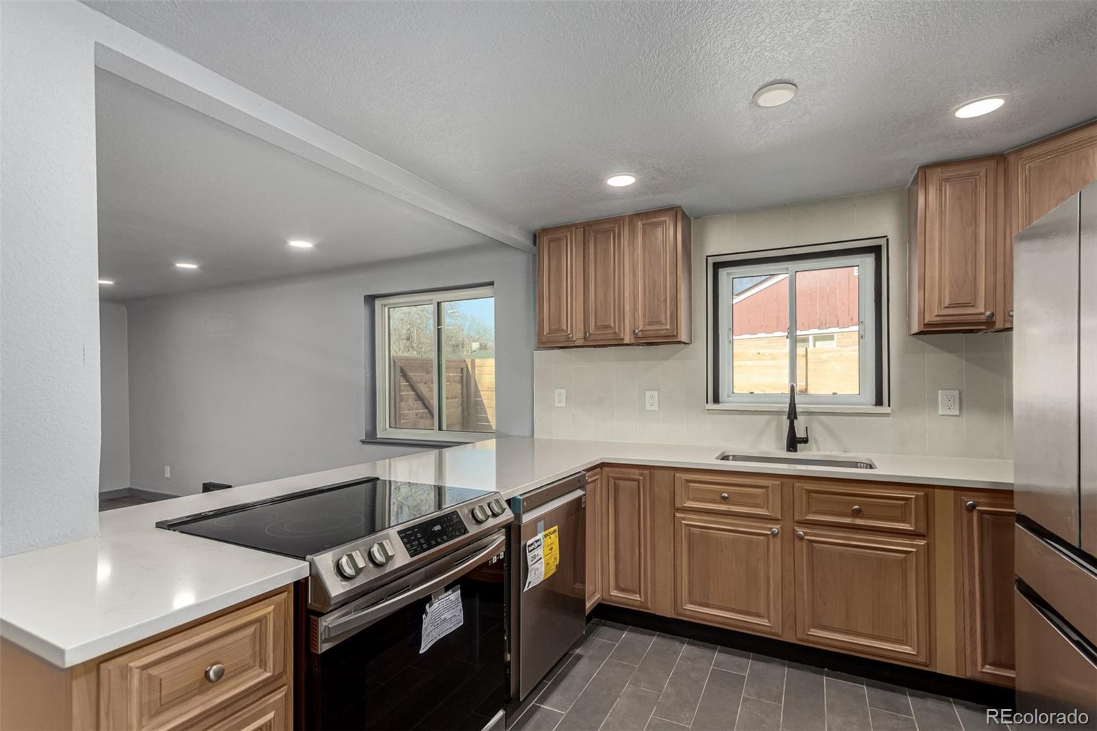 5470 Holland Drive