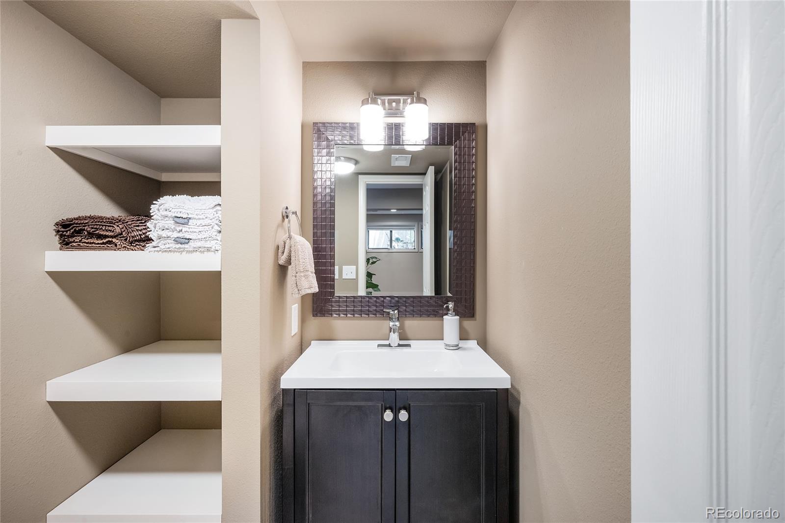 7324 S Fillmore Circle