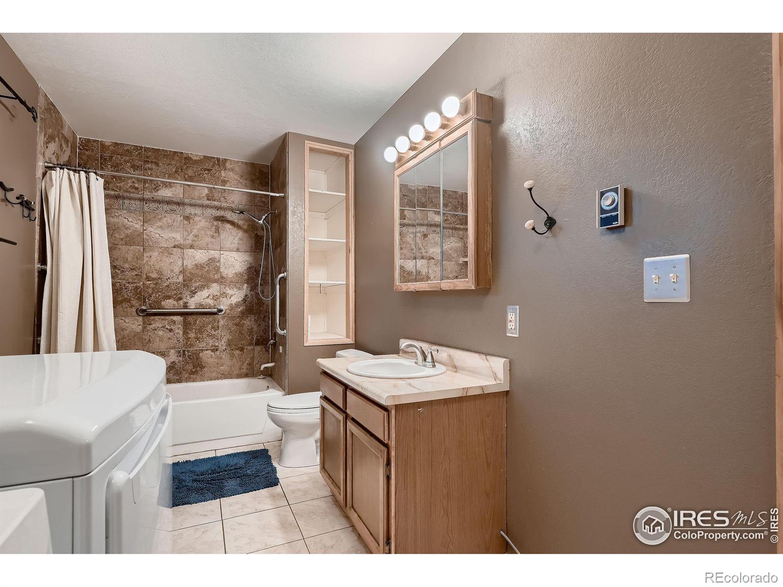715 Sir Galahad Drive