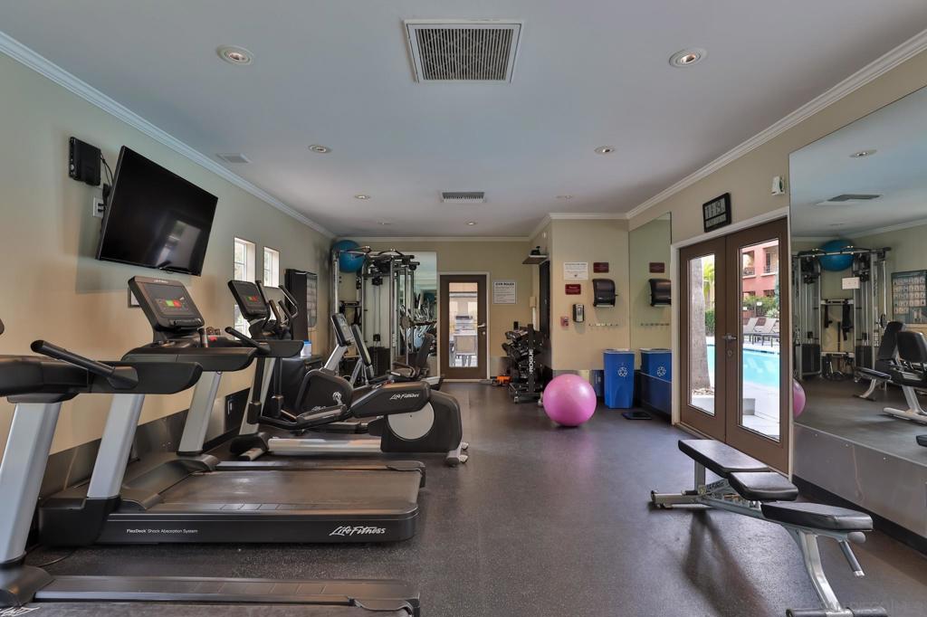 1270 Cleveland Ave M111