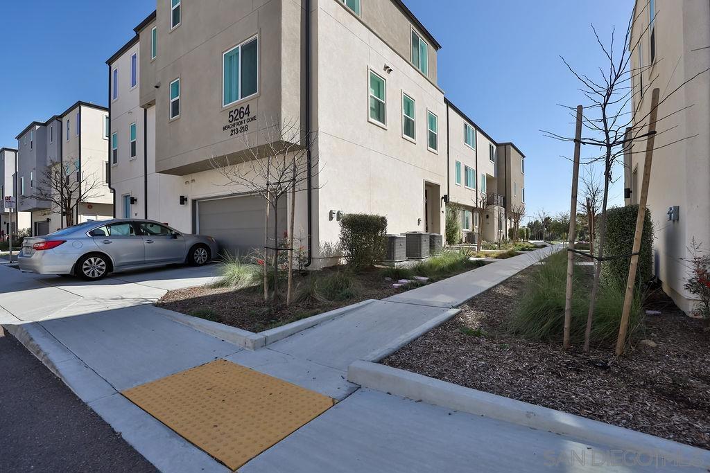 5264 Beachfront Cove 216