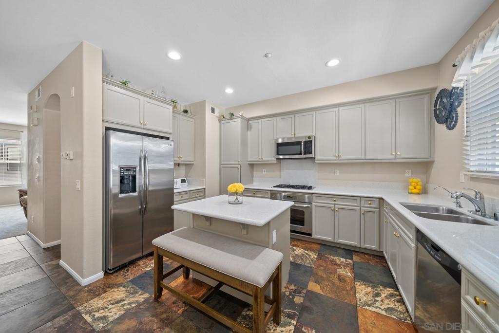 1626 Cliff Rose Dr 143