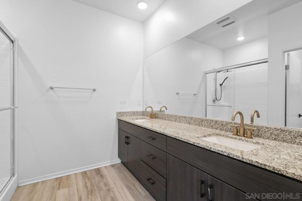 5212 Beachfront Cove 31