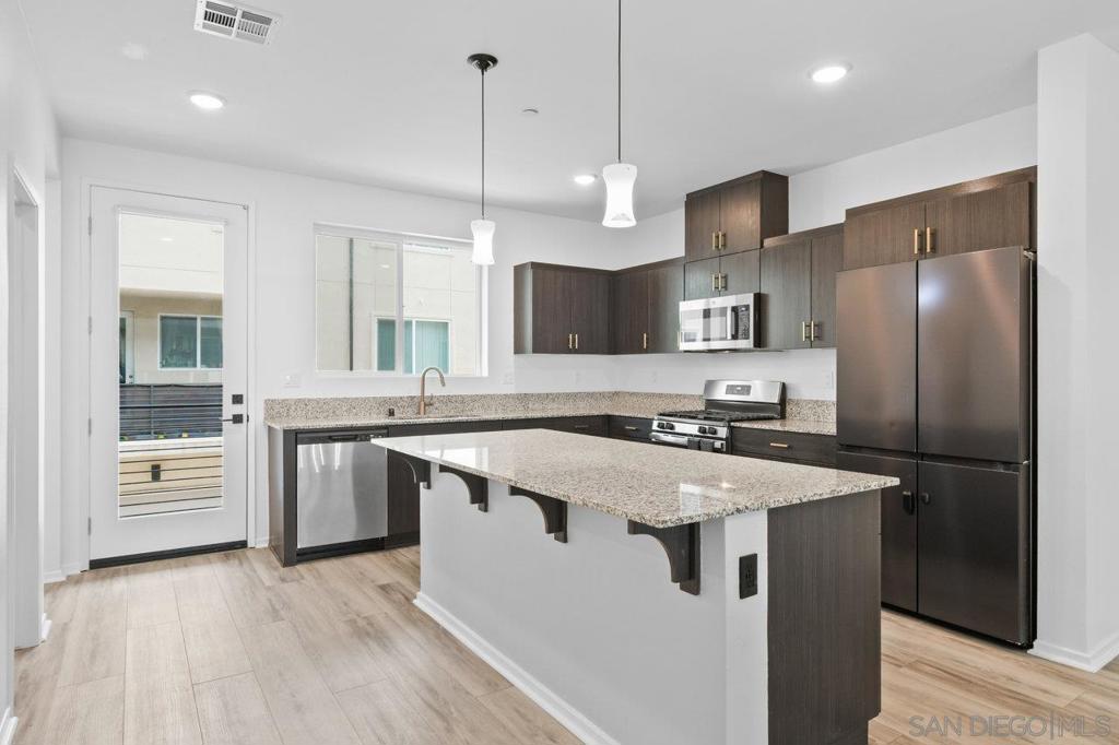5212 Beachfront Cove 31