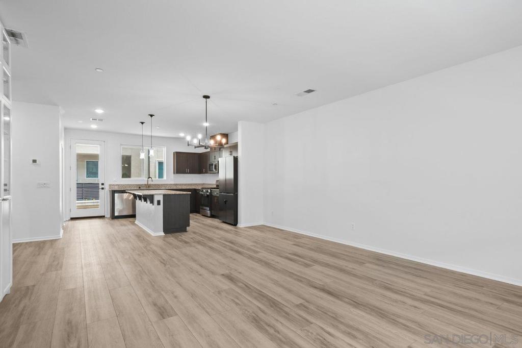 5212 Beachfront Cove 31