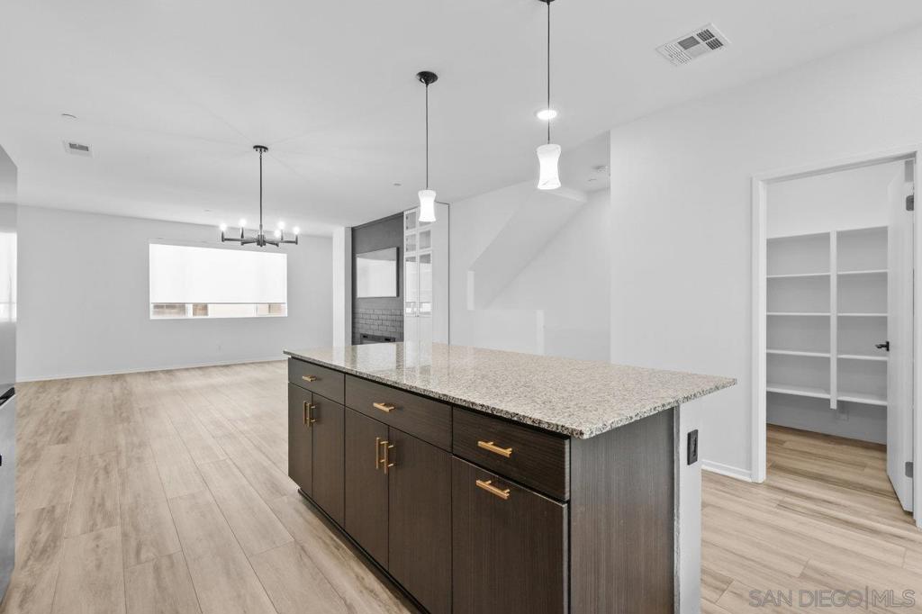 5212 Beachfront Cove 31