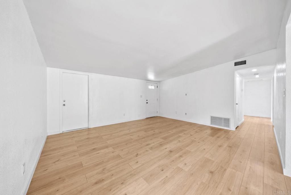 1081 Oleander Avenue