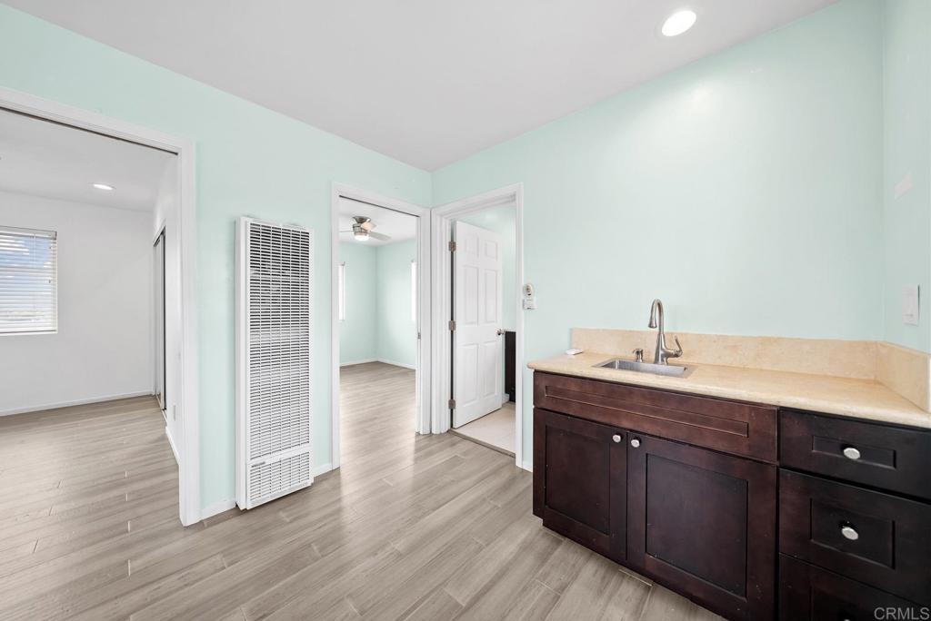 1081 Oleander Avenue