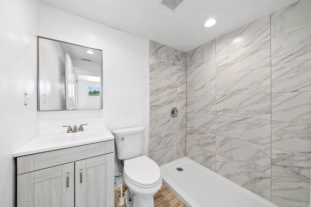 1081 Oleander Avenue