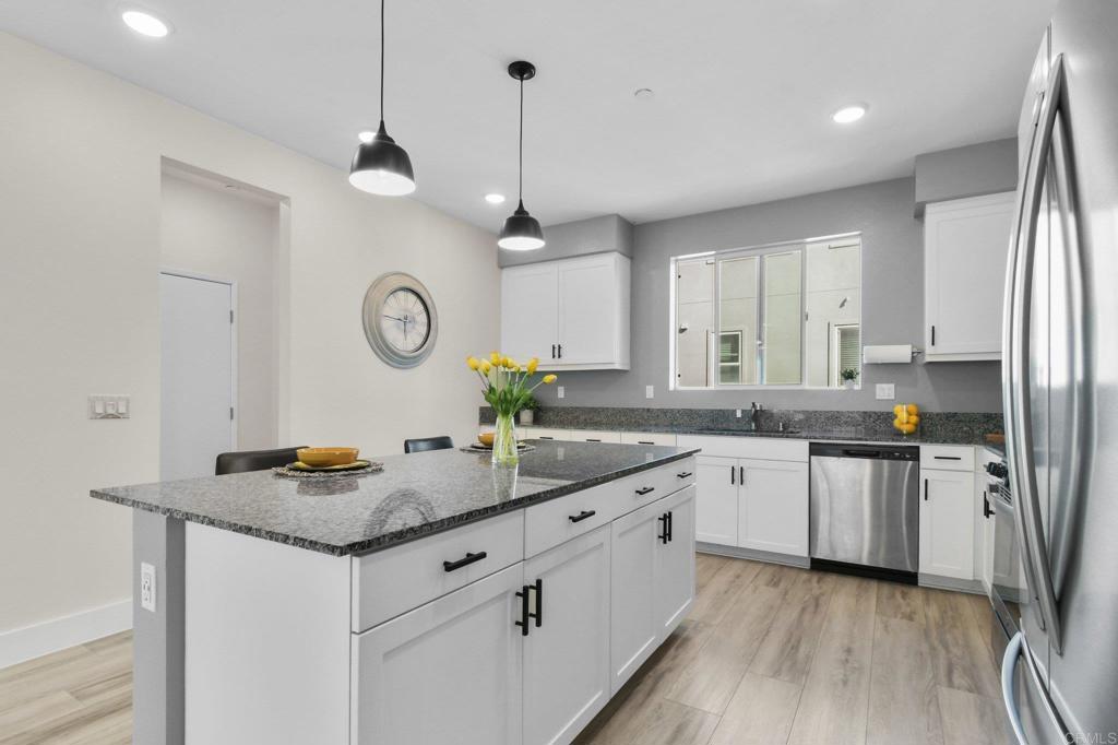 5264 Beachfront Cove St. 214