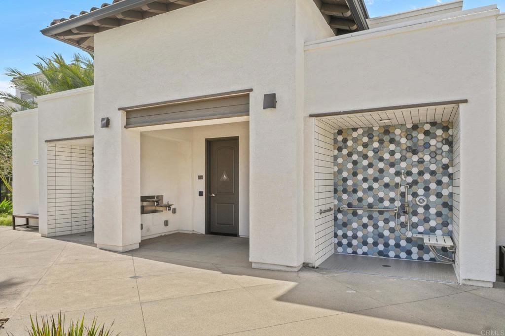 5211 Beachfront Cove St. 10