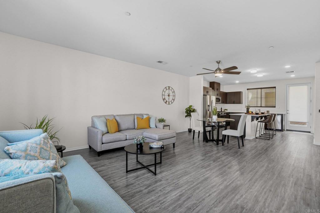 5211 Beachfront Cove St. 10