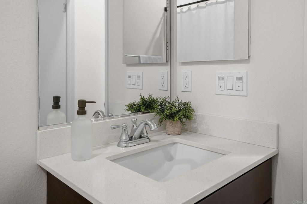 5211 Beachfront Cove St. 10