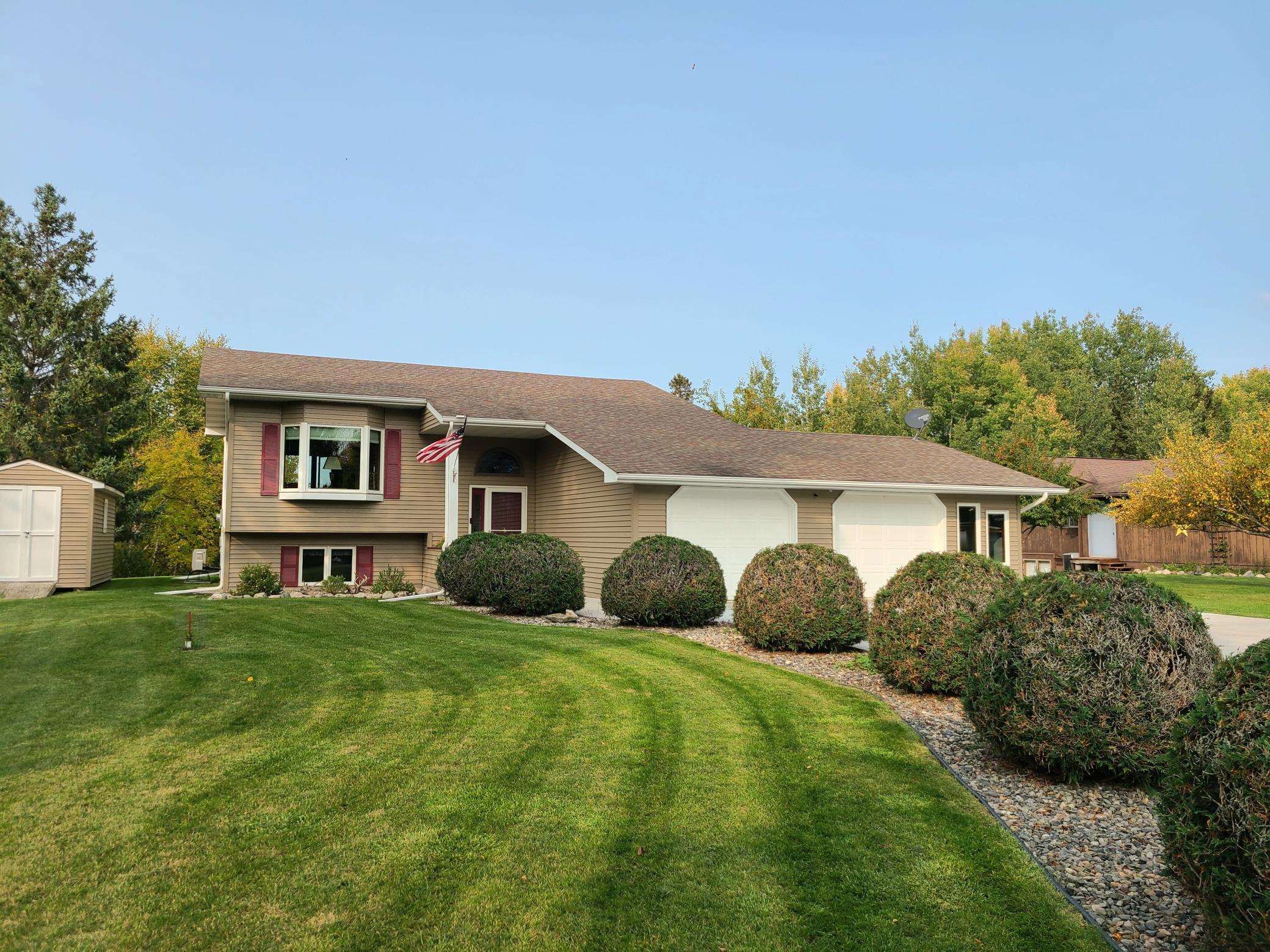 402 Shorewood Drive