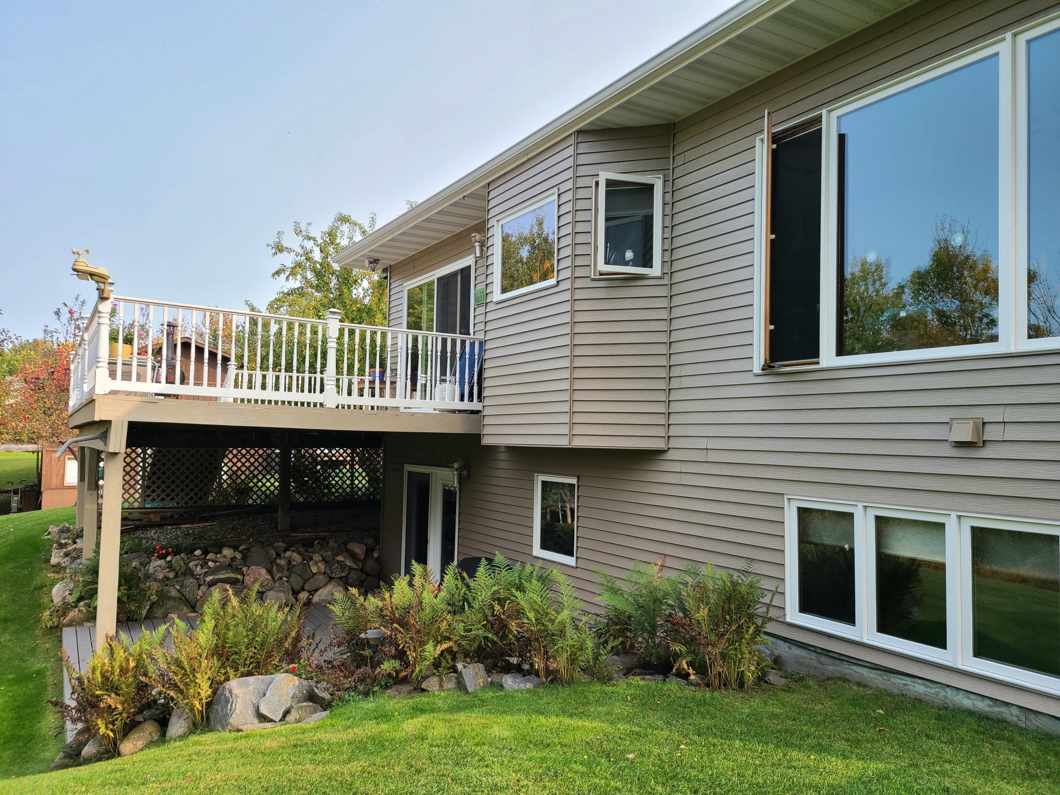 402 Shorewood Drive
