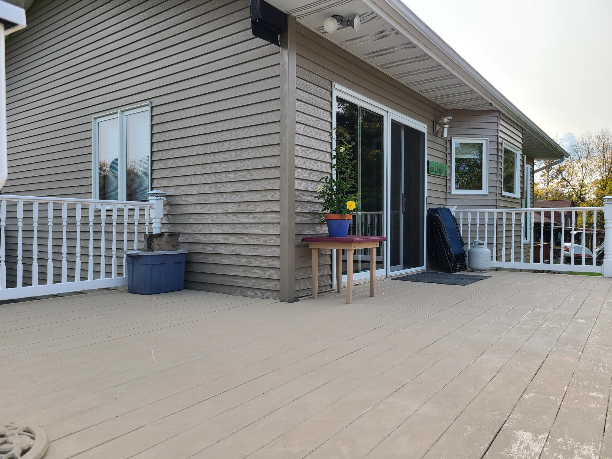 402 Shorewood Drive