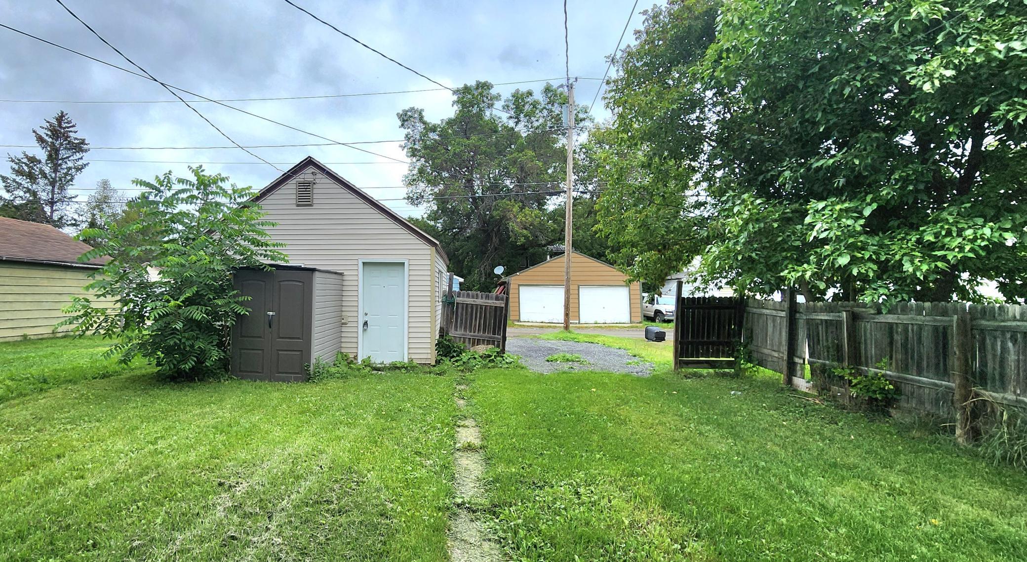 906 9th Street