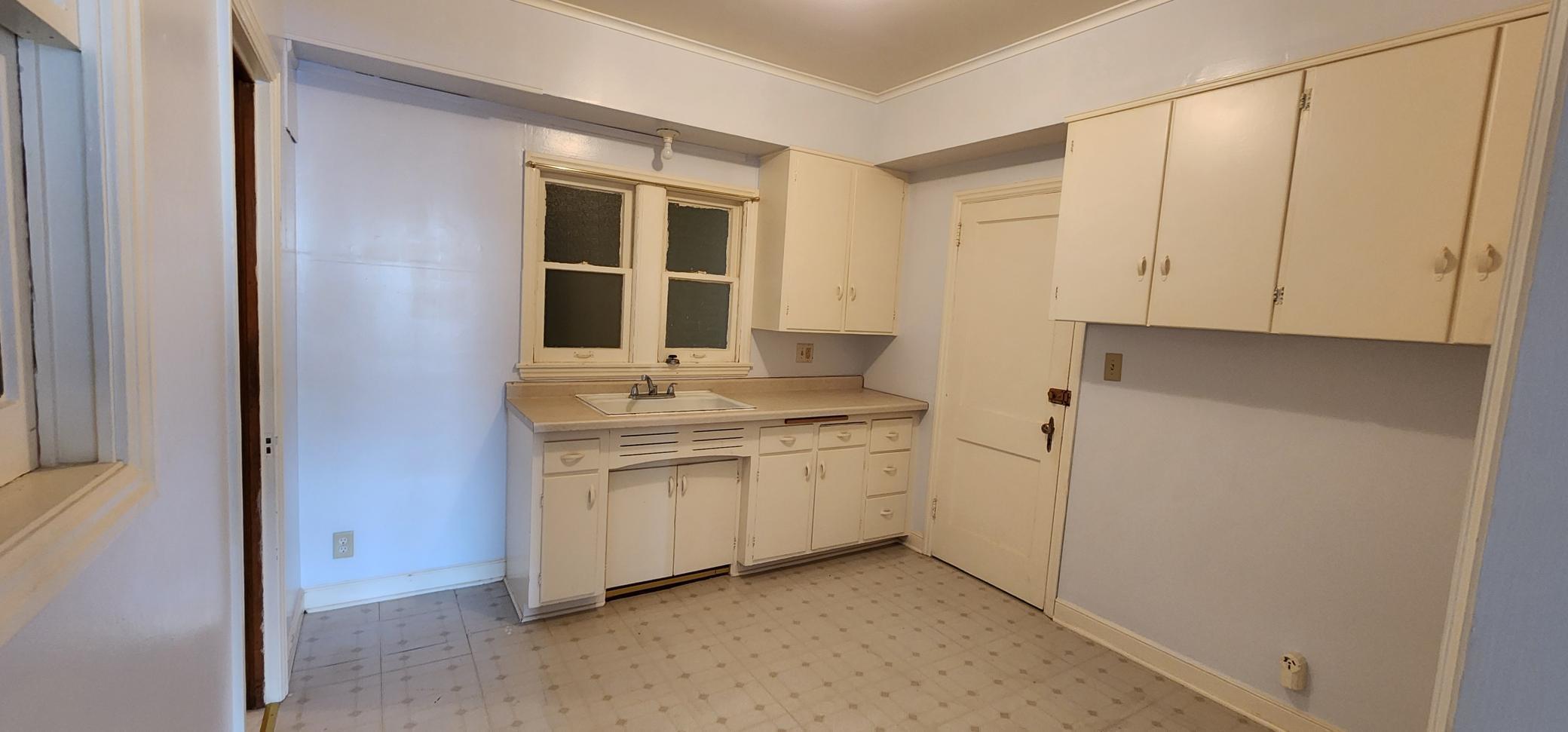327 3rd Street