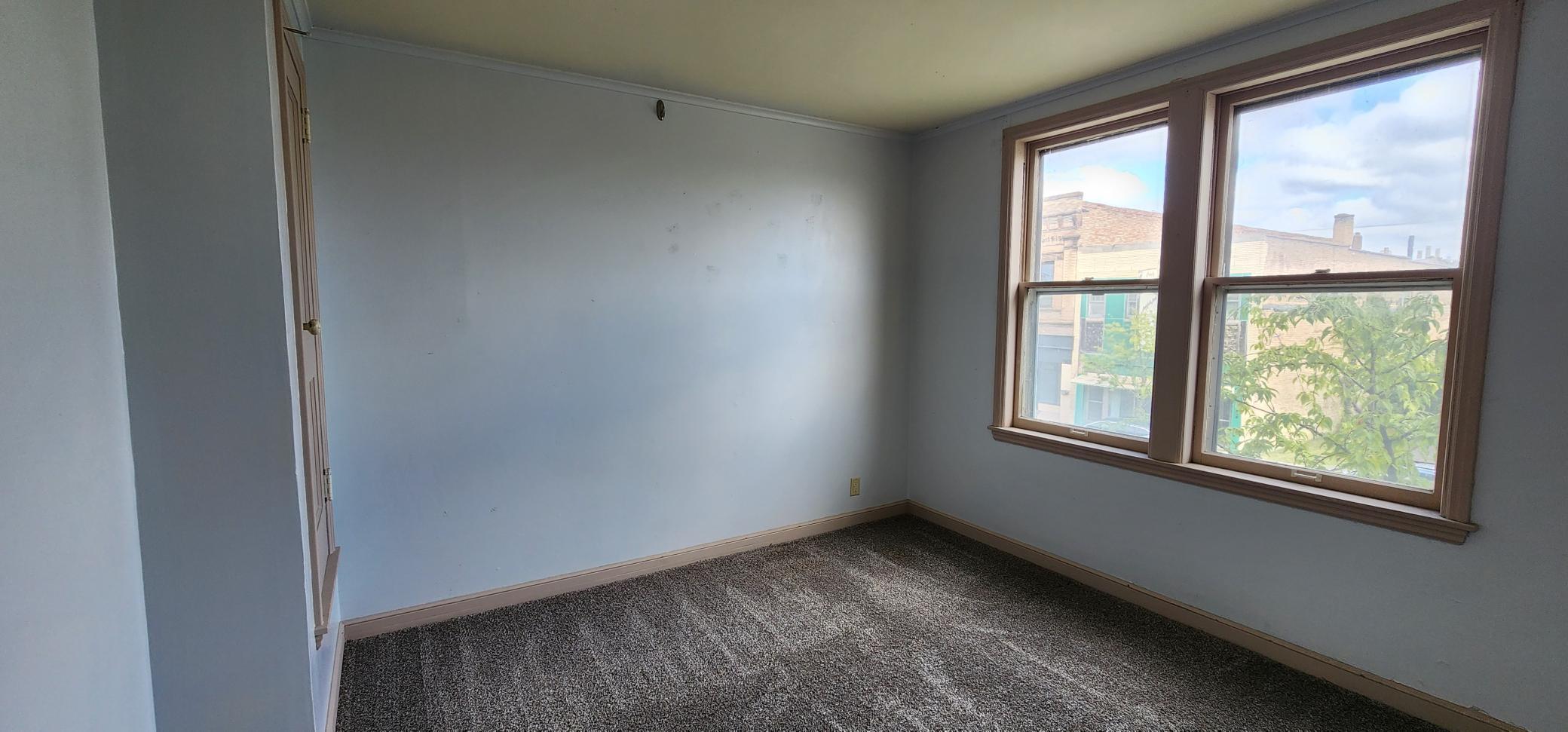 327 3rd Street