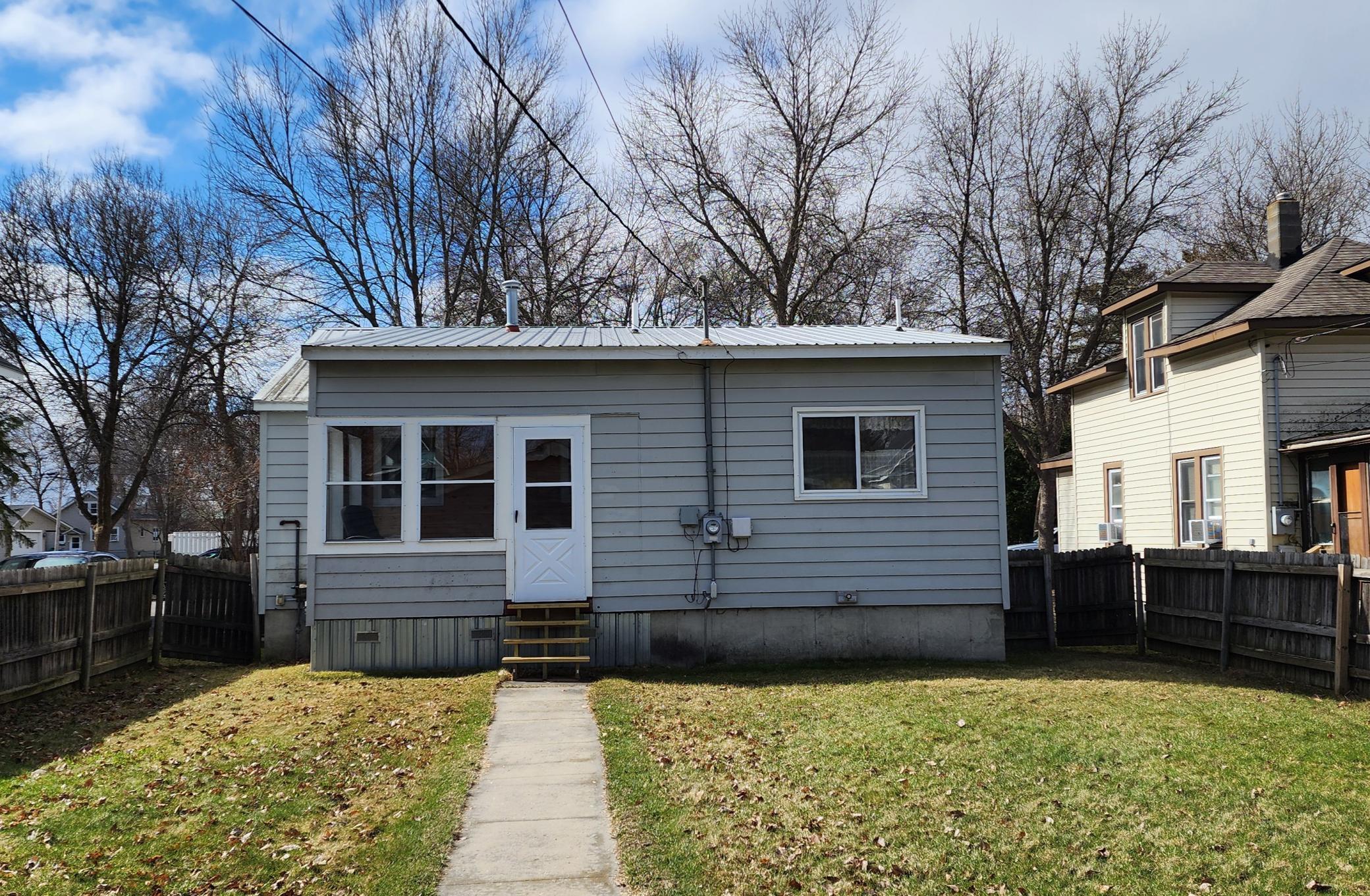 404 8th Street