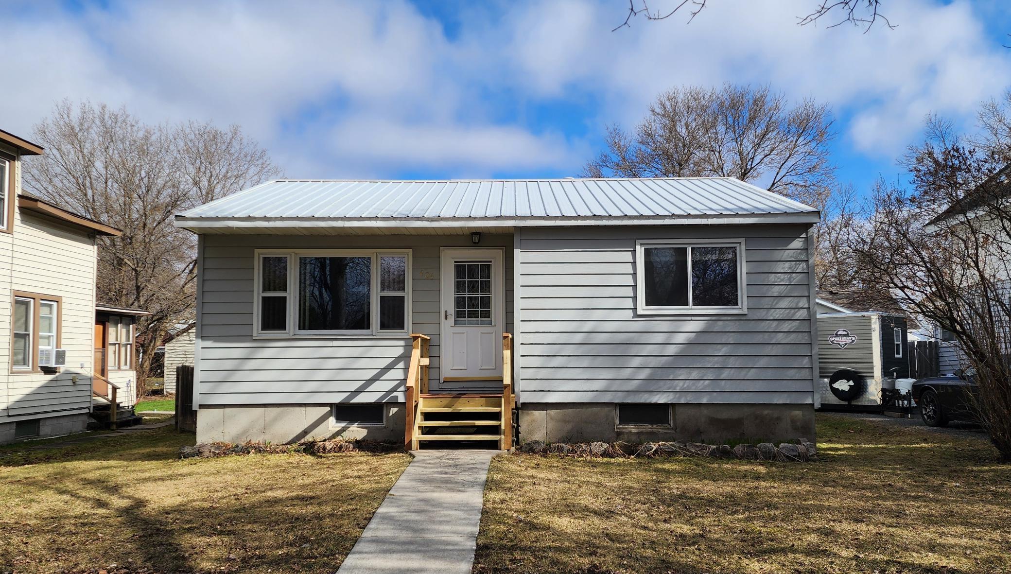 404 8th Street