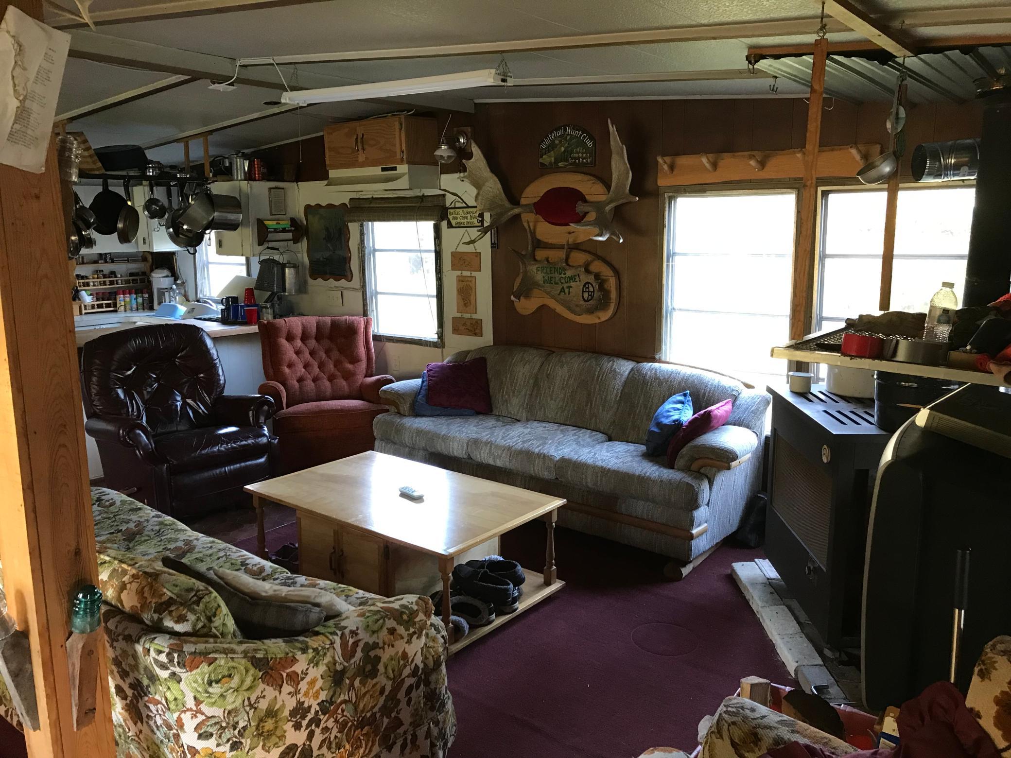 1961 Town Road 118