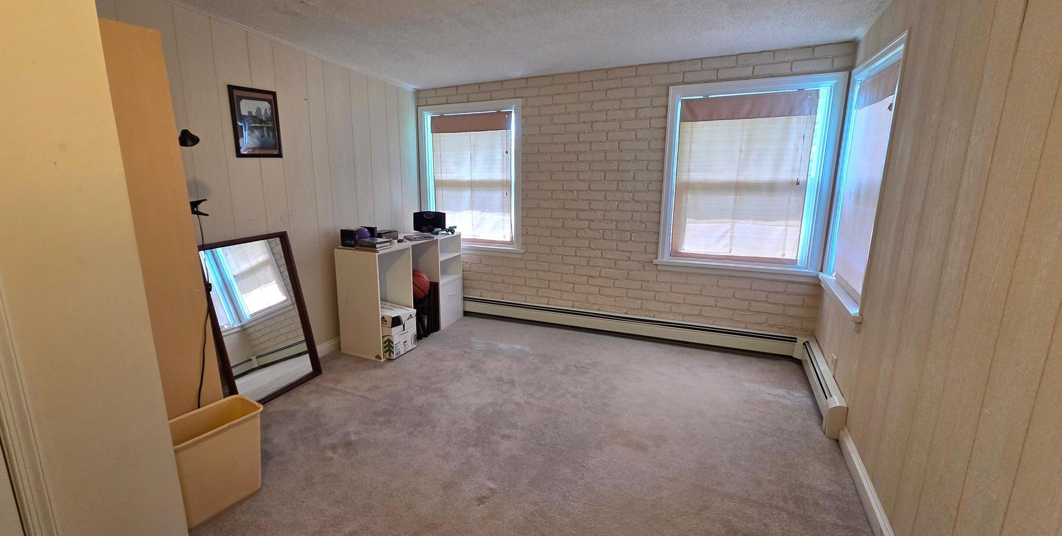 915 Riverside Drive