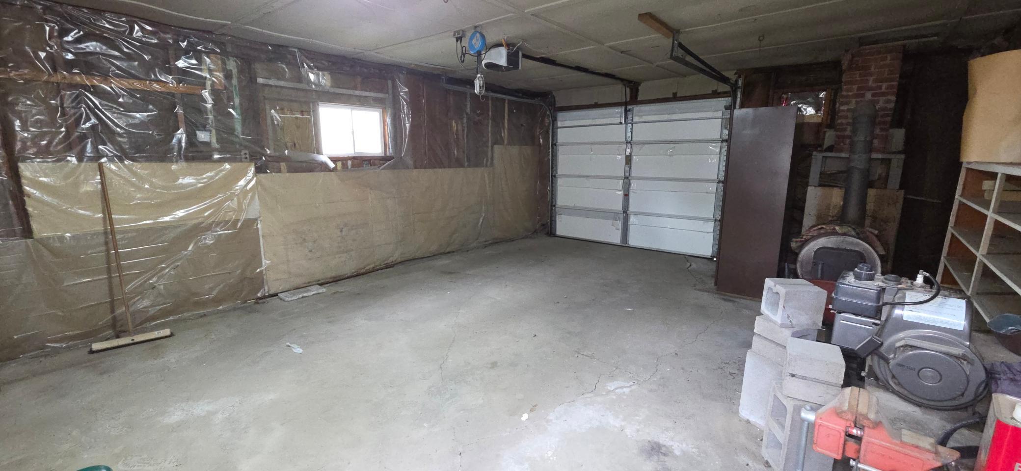 904 6th Street