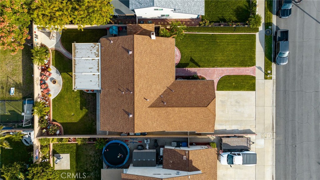 1231 E Deerfield Court