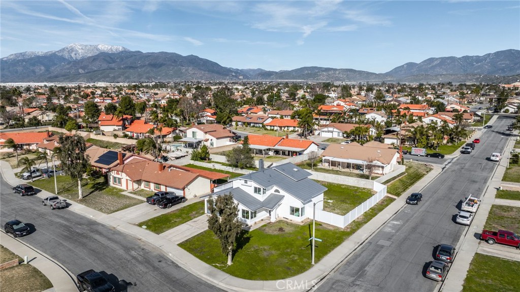 1032 W La Gloria Drive