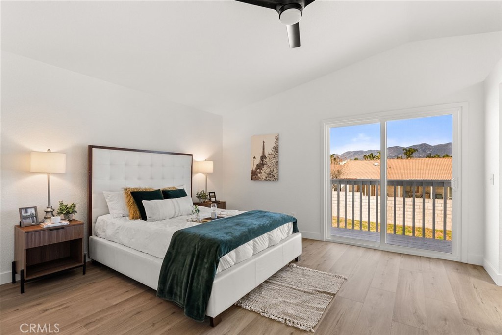 1032 W La Gloria Drive