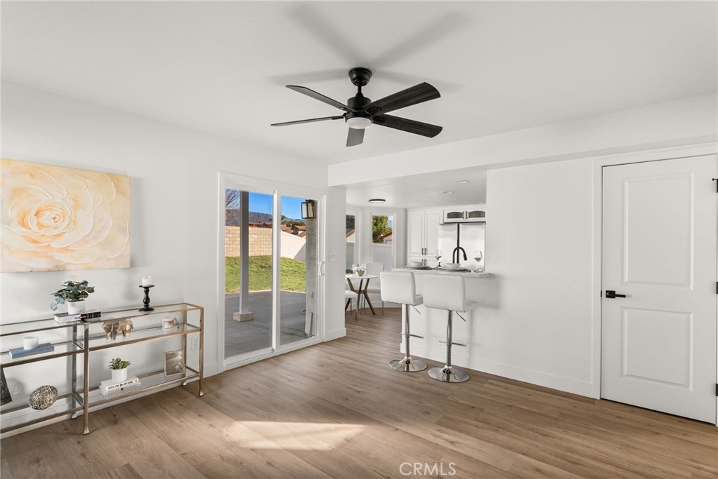 1032 W La Gloria Drive