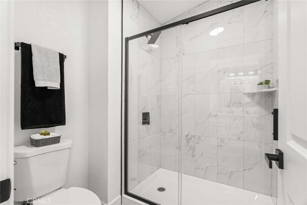 1032 W La Gloria Drive