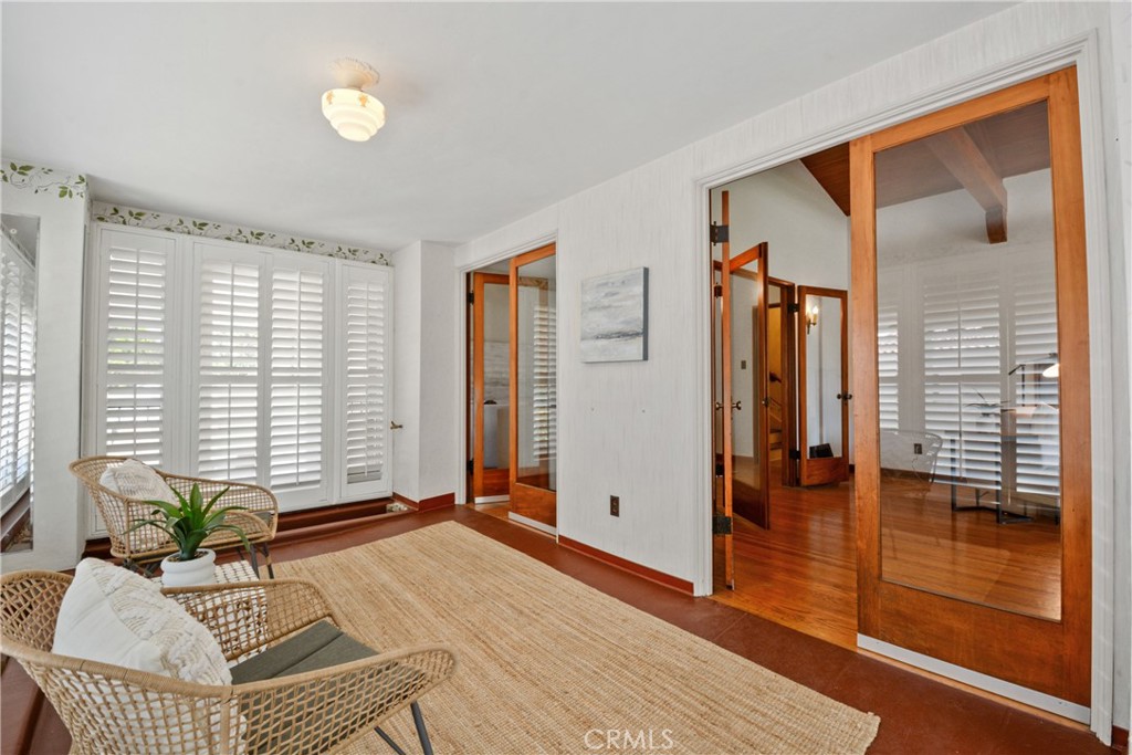 1465 N Euclid Avenue