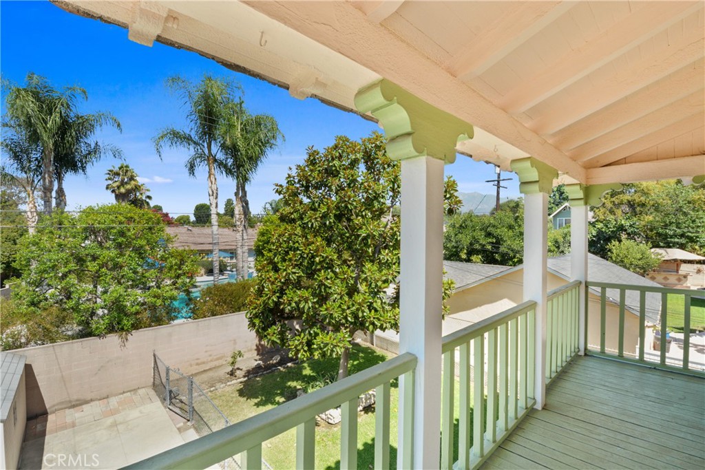 1465 N Euclid Avenue