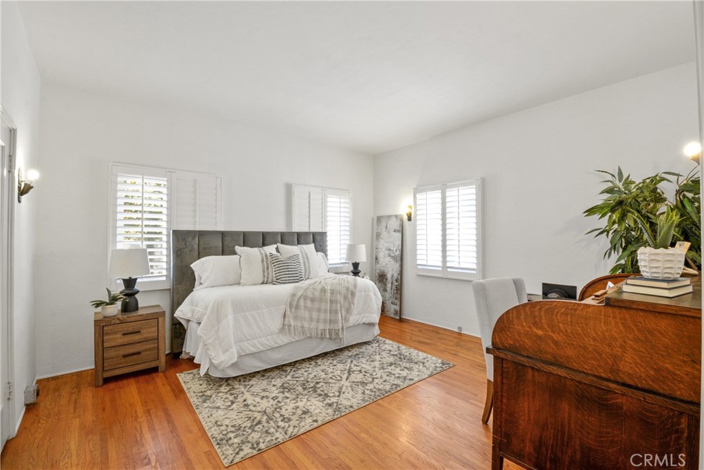 1465 N Euclid Avenue