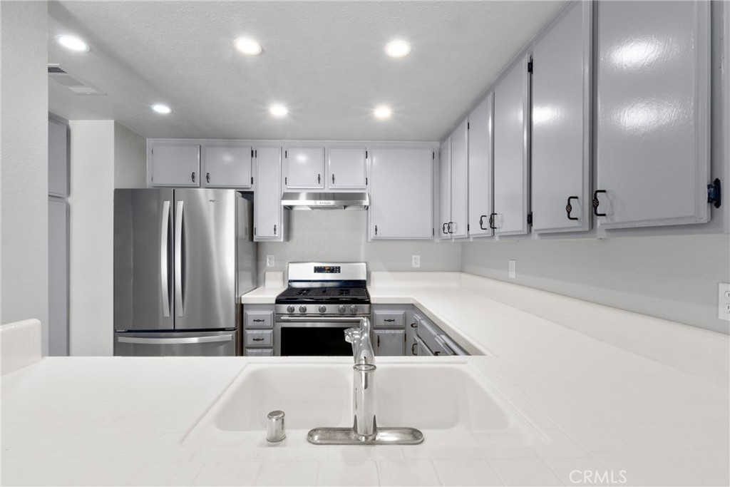 1695 N Mountain Avenue D