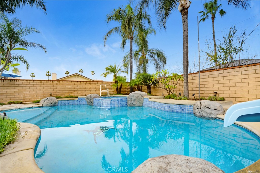 13745 San Gabriel Court