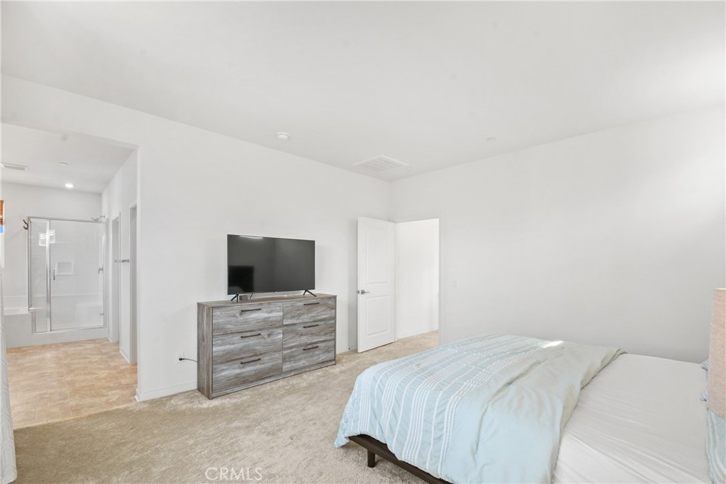 15916 Caterpillar Drive