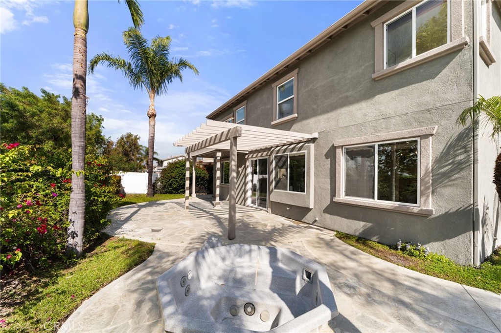 12265 Canyon Meadows