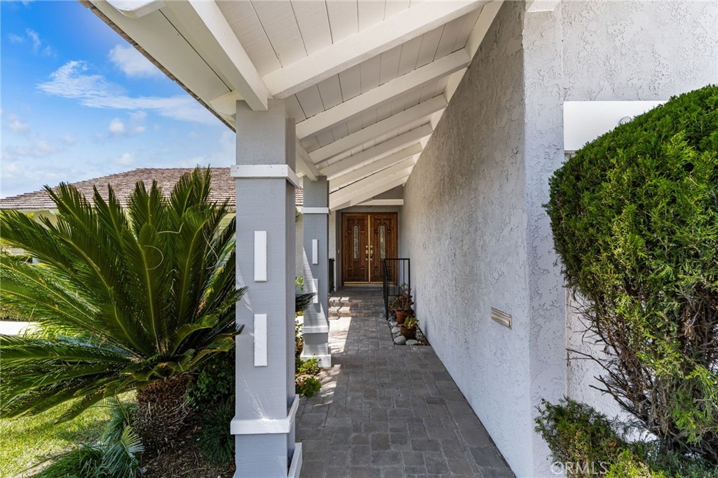 1807 Via Palomares