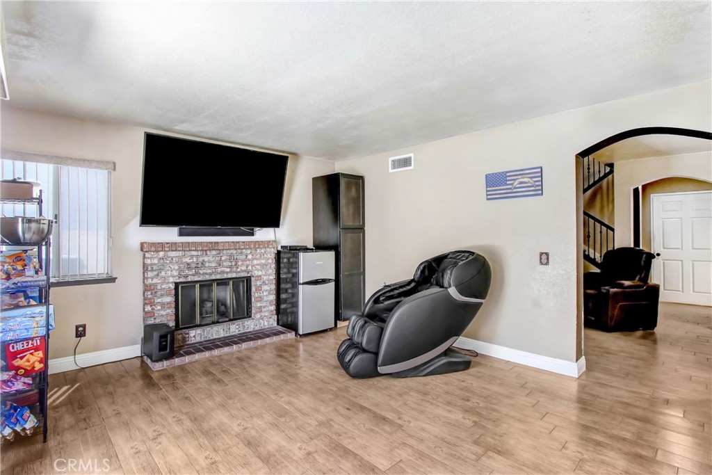 11070 Brentwood