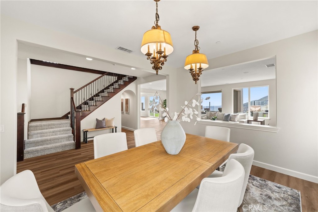 4568 Creekside
