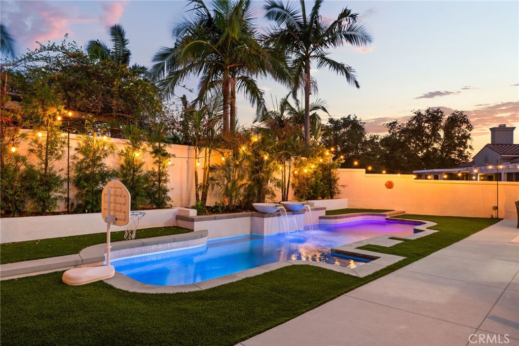 2368 Northview Circle