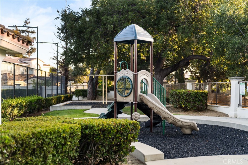 2368 Northview Circle