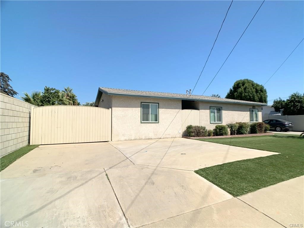 12931 Roswell Avenue