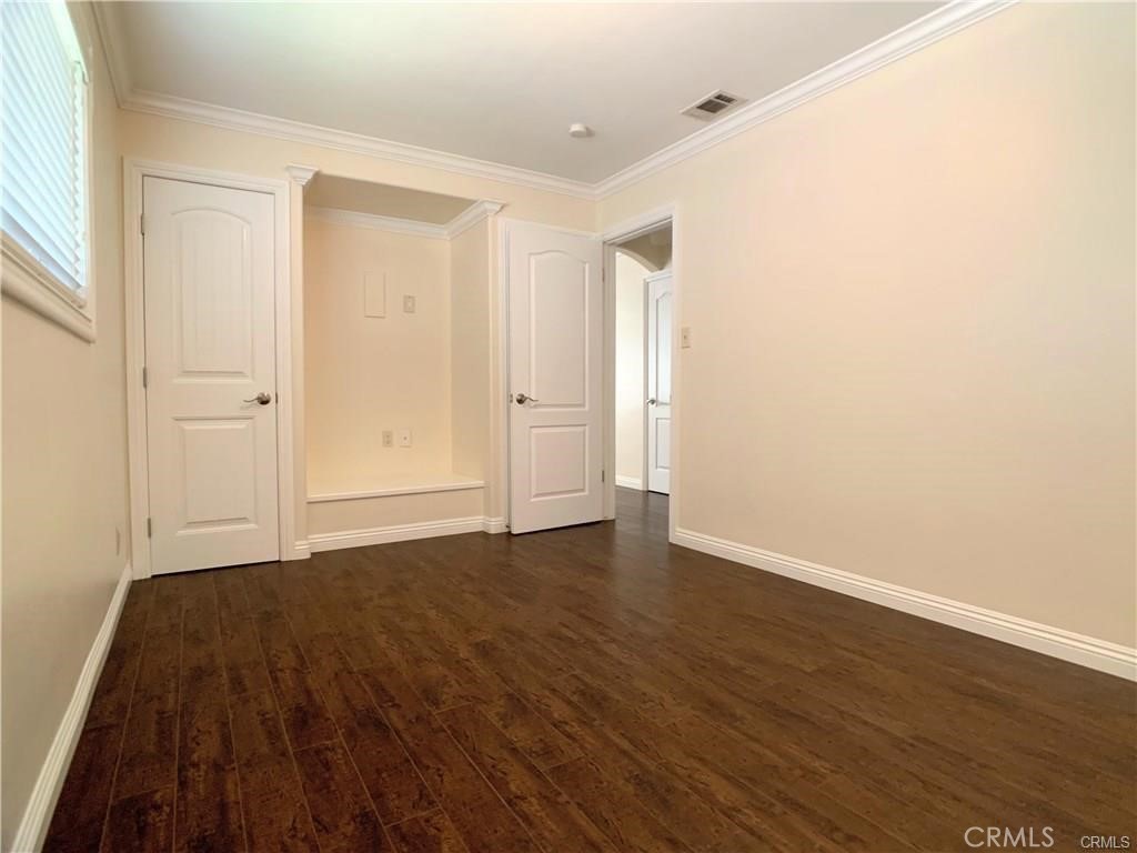 12931 Roswell Avenue